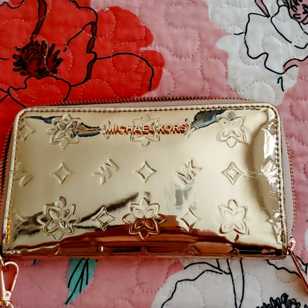 Wristlet